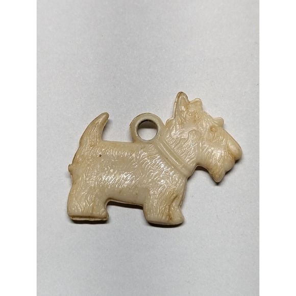 Scottie Dogs, Plastic Cracker Jack Prizes, Animal Charm - Picture 1 of 4